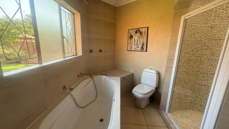 5 Bedroom Property for Sale in Aerorand Mpumalanga
