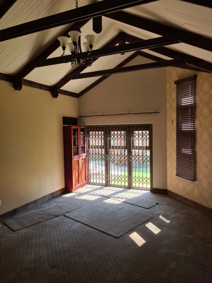 5 Bedroom Property for Sale in Aerorand Mpumalanga