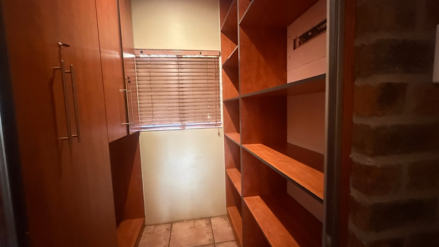 5 Bedroom Property for Sale in Aerorand Mpumalanga