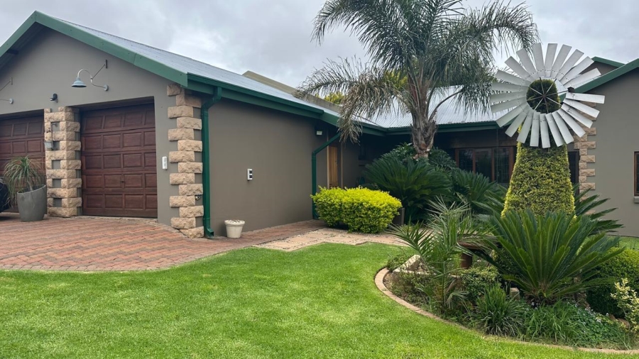 4 Bedroom Property for Sale in Aerorand Mpumalanga