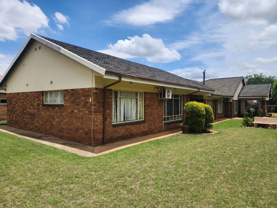 5 Bedroom Property for Sale in Lydenburg Mpumalanga