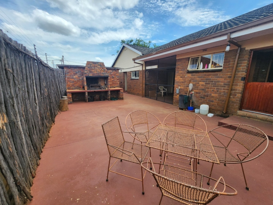 5 Bedroom Property for Sale in Lydenburg Mpumalanga