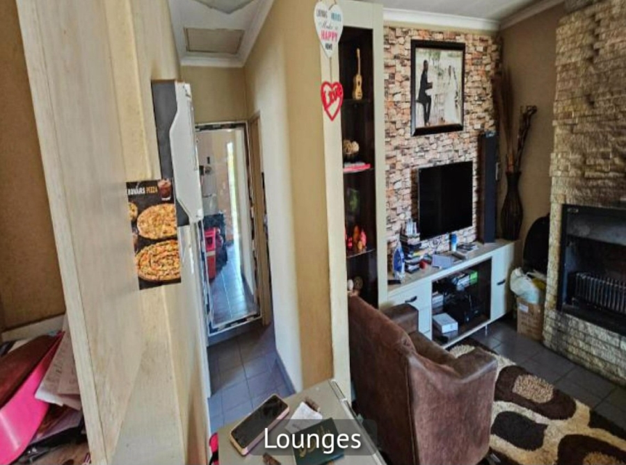 2 Bedroom Property for Sale in Mashishing Mpumalanga