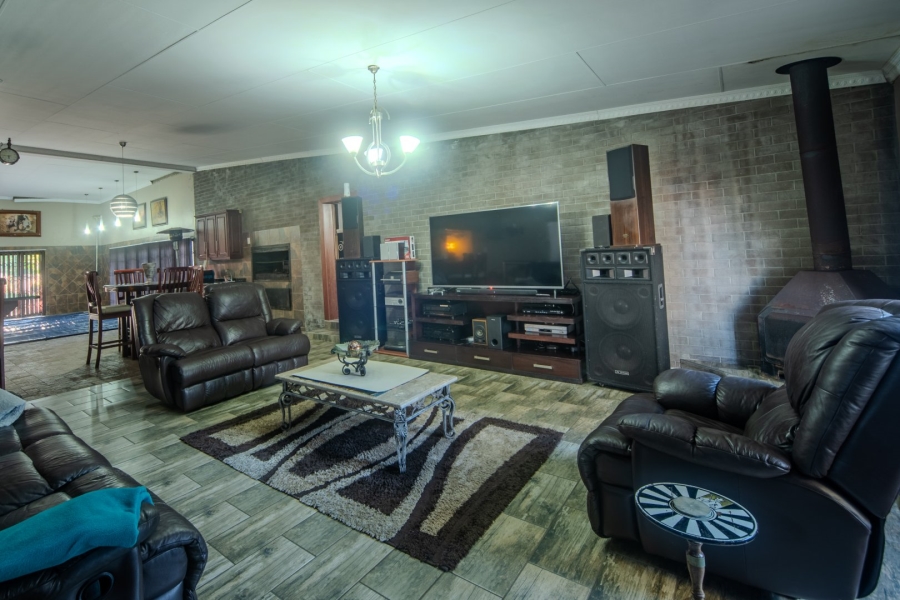 5 Bedroom Property for Sale in Meyerville Mpumalanga