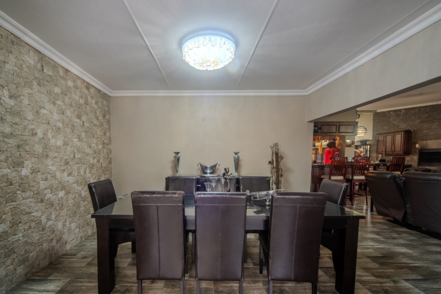 5 Bedroom Property for Sale in Meyerville Mpumalanga