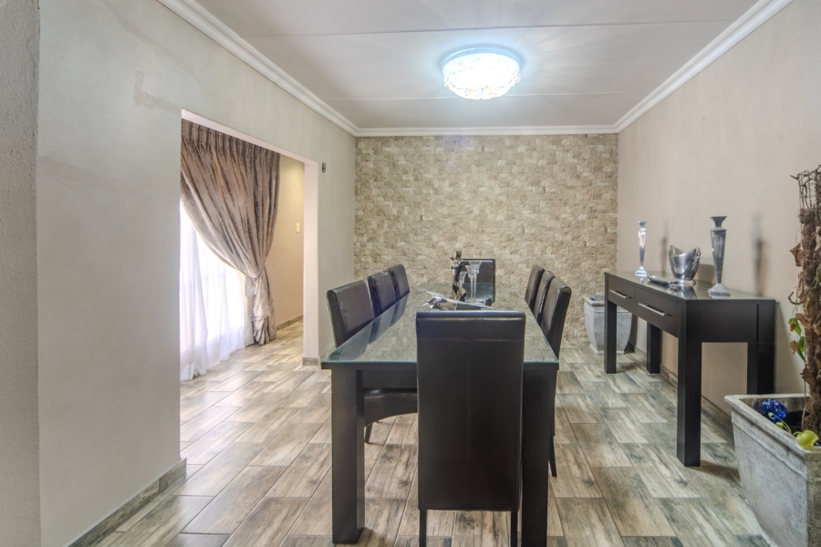 5 Bedroom Property for Sale in Meyerville Mpumalanga