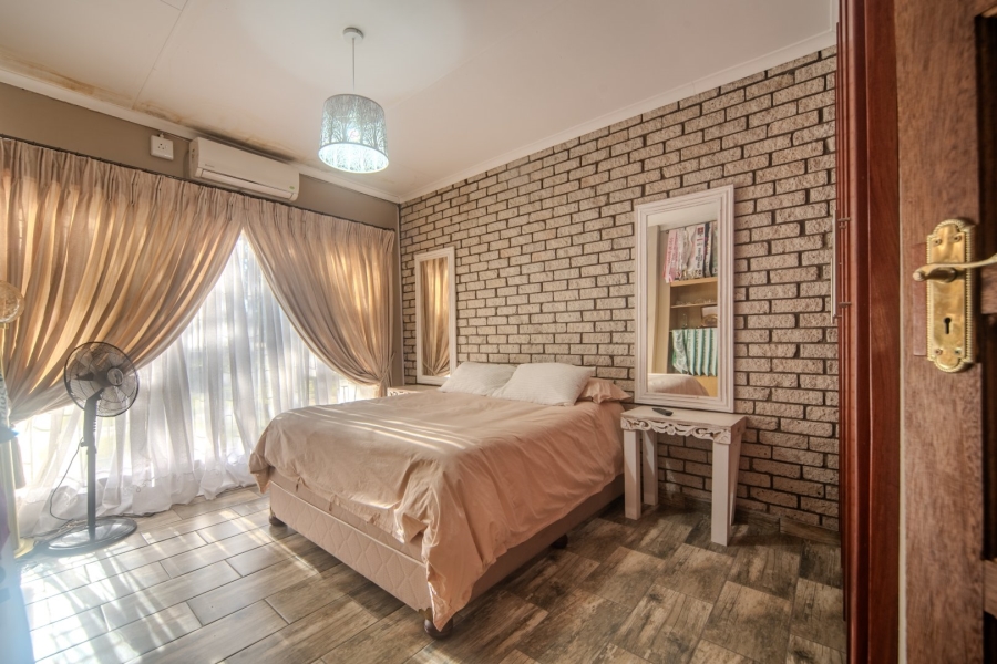 5 Bedroom Property for Sale in Meyerville Mpumalanga