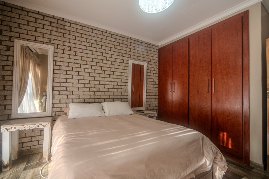 5 Bedroom Property for Sale in Meyerville Mpumalanga