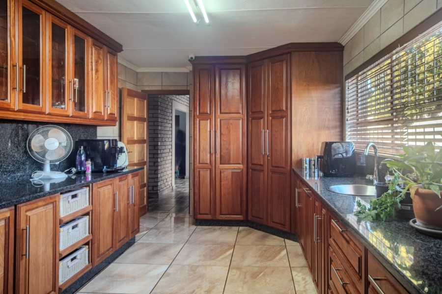 5 Bedroom Property for Sale in Meyerville Mpumalanga