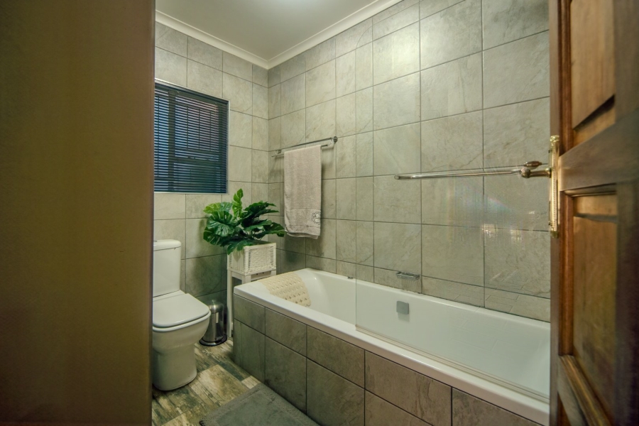 5 Bedroom Property for Sale in Meyerville Mpumalanga