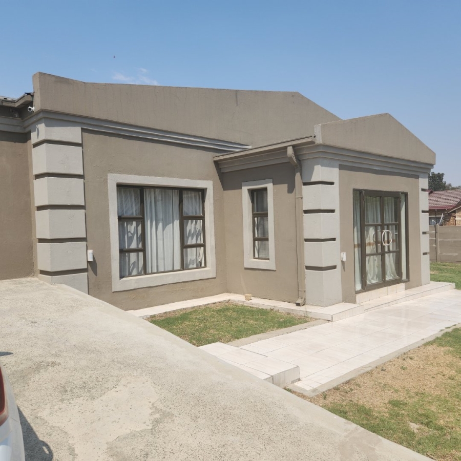 4 Bedroom Property for Sale in Standerton Mpumalanga