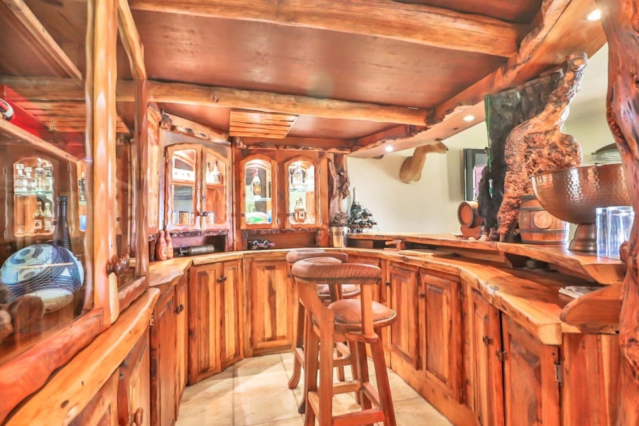 8 Bedroom Property for Sale in White River AH Mpumalanga