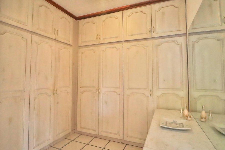 8 Bedroom Property for Sale in White River AH Mpumalanga