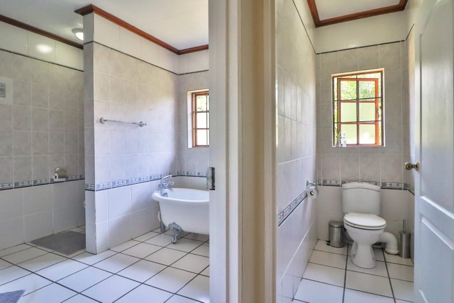 To Let commercial Property for Rent in White River AH Mpumalanga