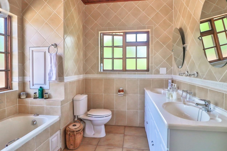 To Let commercial Property for Rent in White River AH Mpumalanga