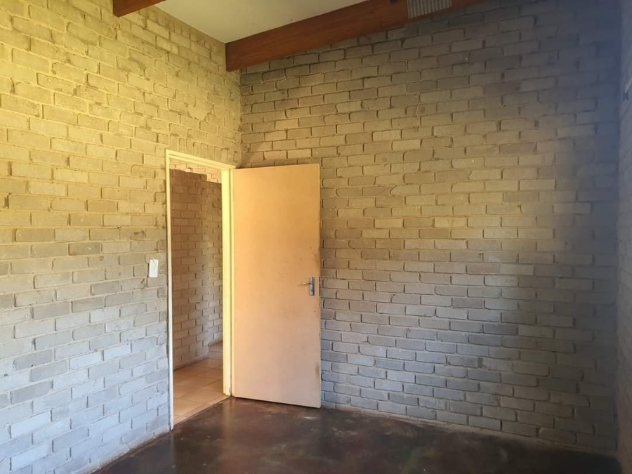 To Let 2 Bedroom Property for Rent in White River Rural Mpumalanga
