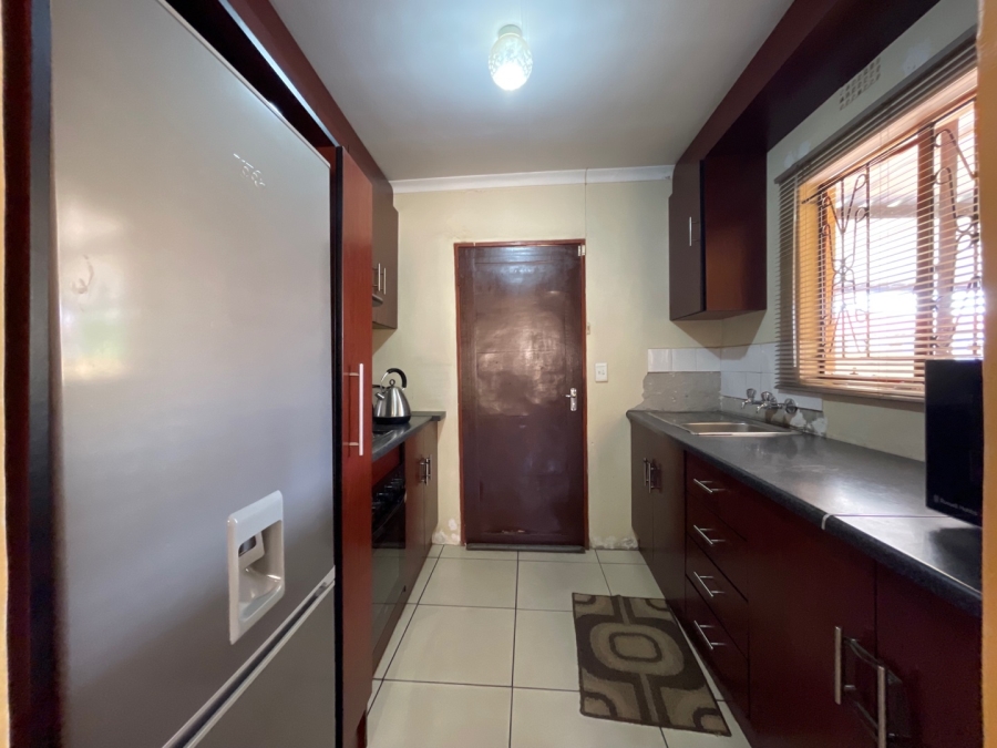 To Let 3 Bedroom Property for Rent in Hlalamandi Mpumalanga