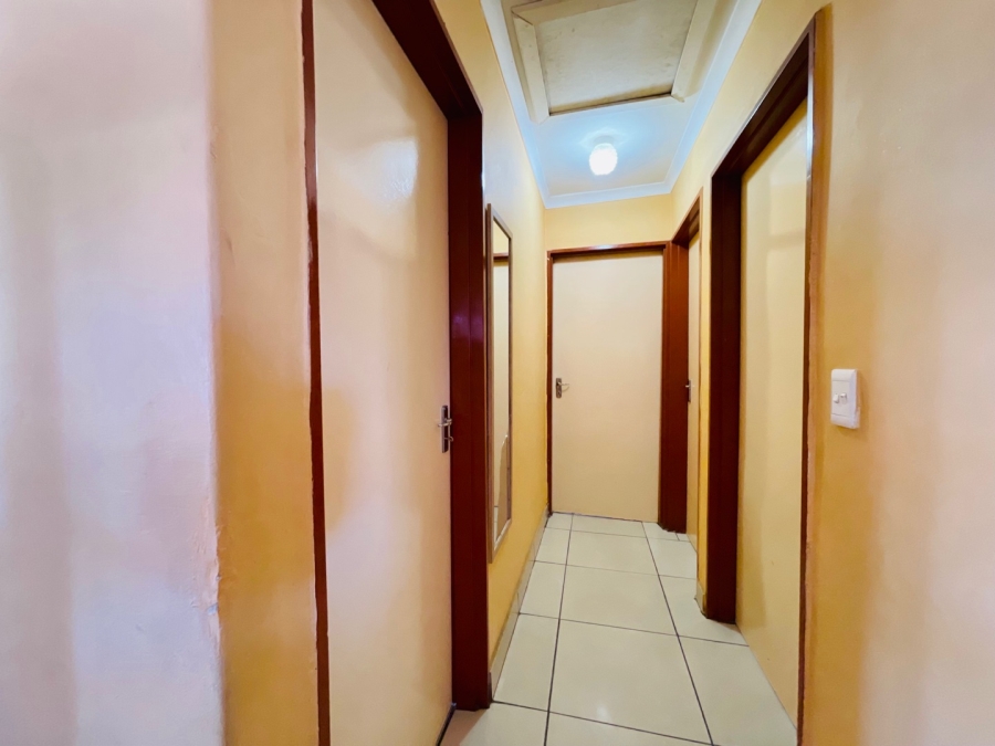 To Let 3 Bedroom Property for Rent in Hlalamandi Mpumalanga