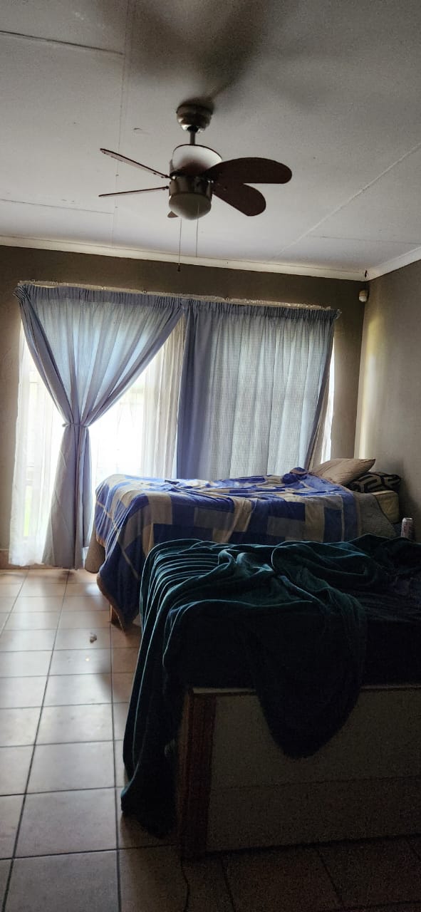 4 Bedroom Property for Sale in Cosmosrand Mpumalanga