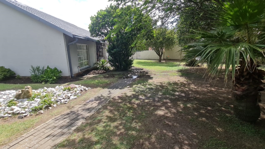 3 Bedroom Property for Sale in Cosmosrand Mpumalanga