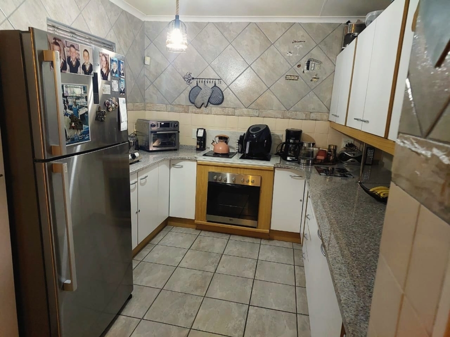 3 Bedroom Property for Sale in Volksrust Mpumalanga