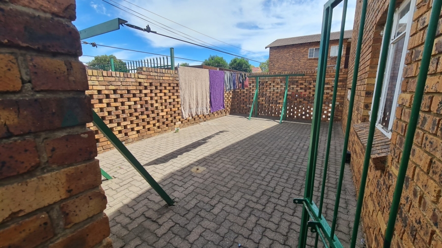 To Let 1 Bedroom Property for Rent in Trichardt Mpumalanga