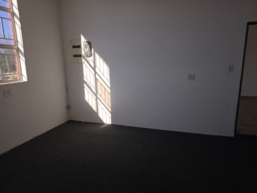  Bedroom Property for Sale in White River Industrial Mpumalanga