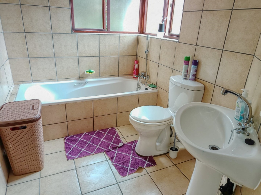 2 Bedroom Property for Sale in White River Ext 18 Mpumalanga