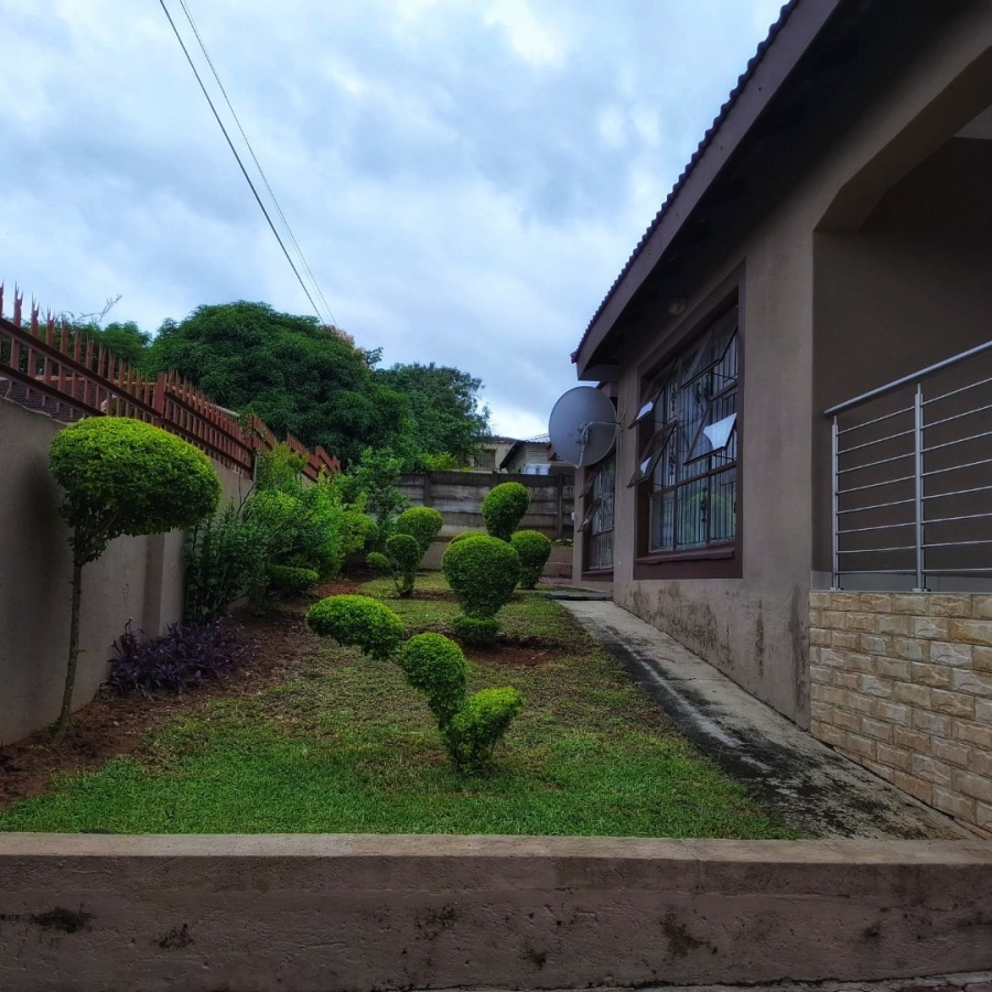 4 Bedroom Property for Sale in Stonehenge Ext 1 Mpumalanga