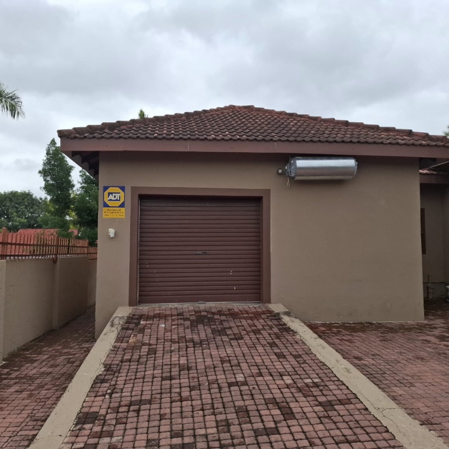 4 Bedroom Property for Sale in Stonehenge Ext 1 Mpumalanga