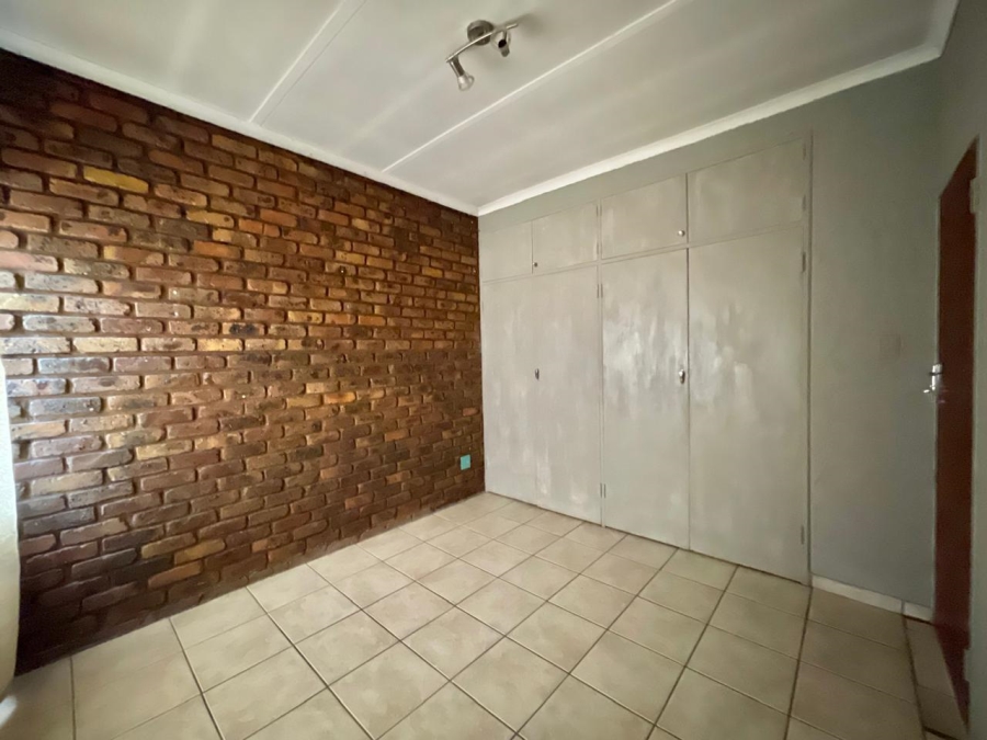 To Let 2 Bedroom Property for Rent in Middelburg Central Mpumalanga