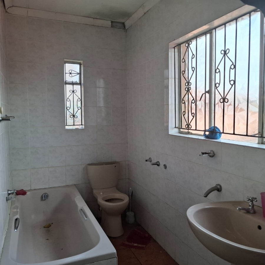 4 Bedroom Property for Sale in Kamagugu Mpumalanga