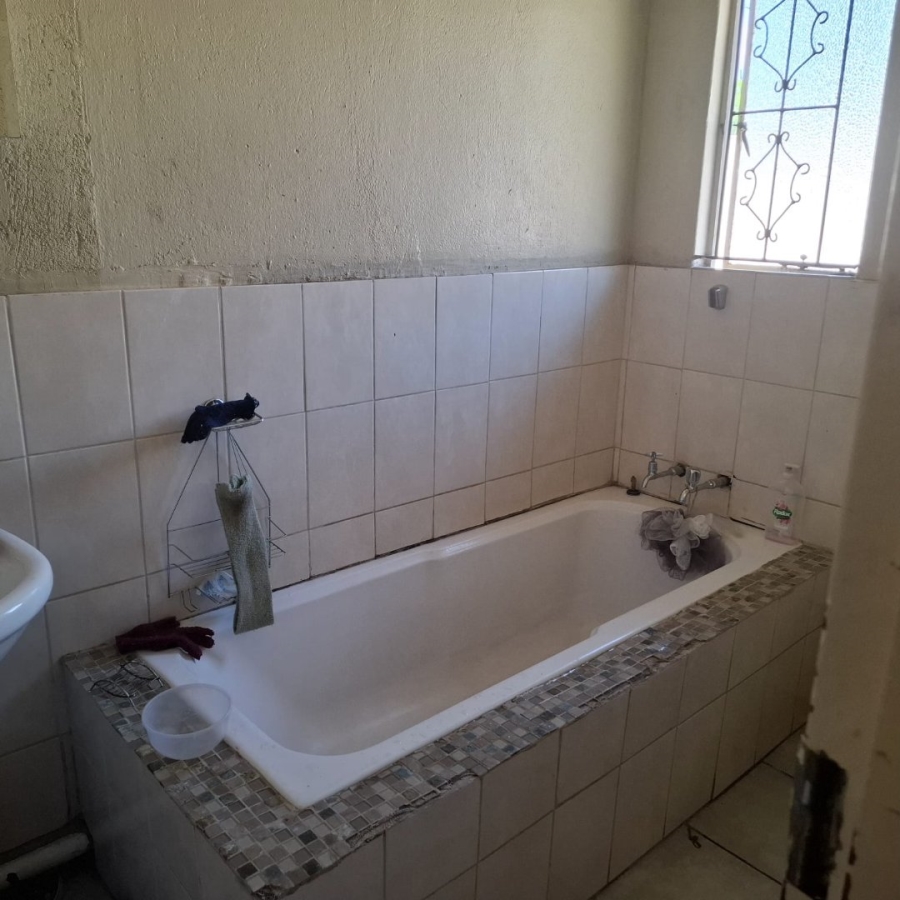 4 Bedroom Property for Sale in Kamagugu Mpumalanga