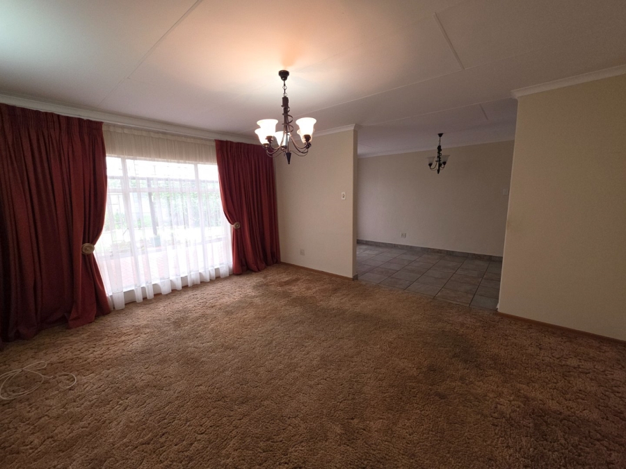 5 Bedroom Property for Sale in Secunda Mpumalanga