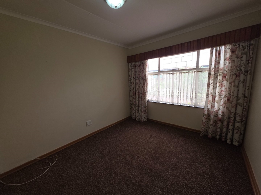 5 Bedroom Property for Sale in Secunda Mpumalanga