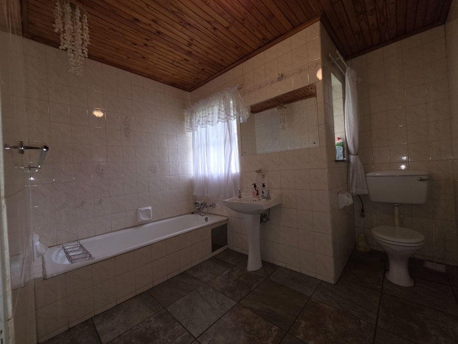 5 Bedroom Property for Sale in Secunda Mpumalanga