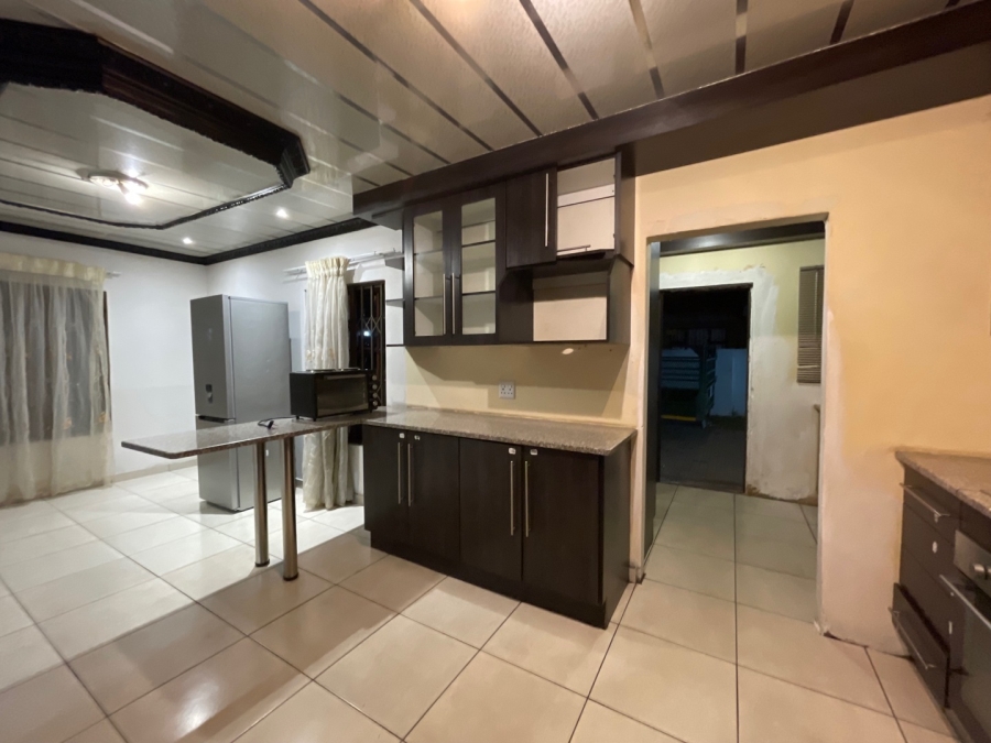 To Let 1 Bedroom Property for Rent in Aerorand Mpumalanga