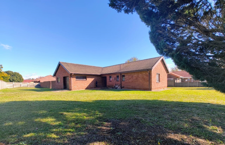 3 Bedroom Property for Sale in Volksrust Mpumalanga