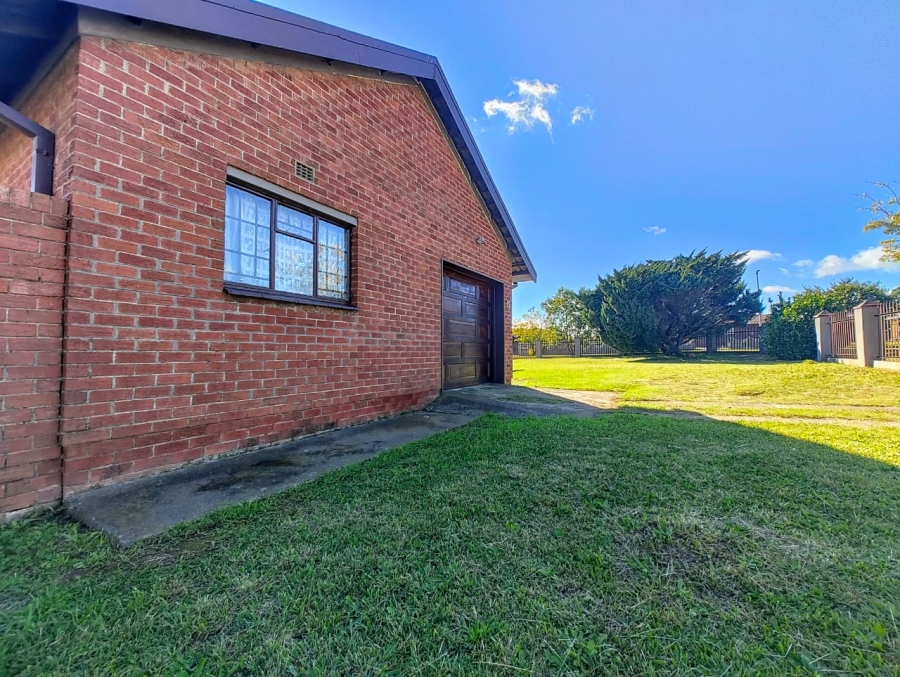 3 Bedroom Property for Sale in Volksrust Mpumalanga