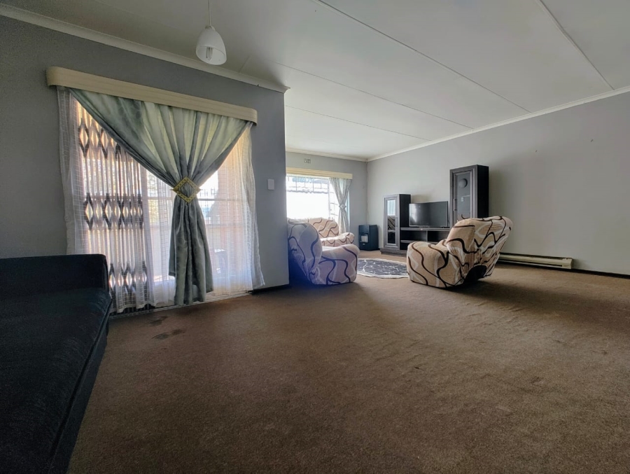 3 Bedroom Property for Sale in Volksrust Mpumalanga