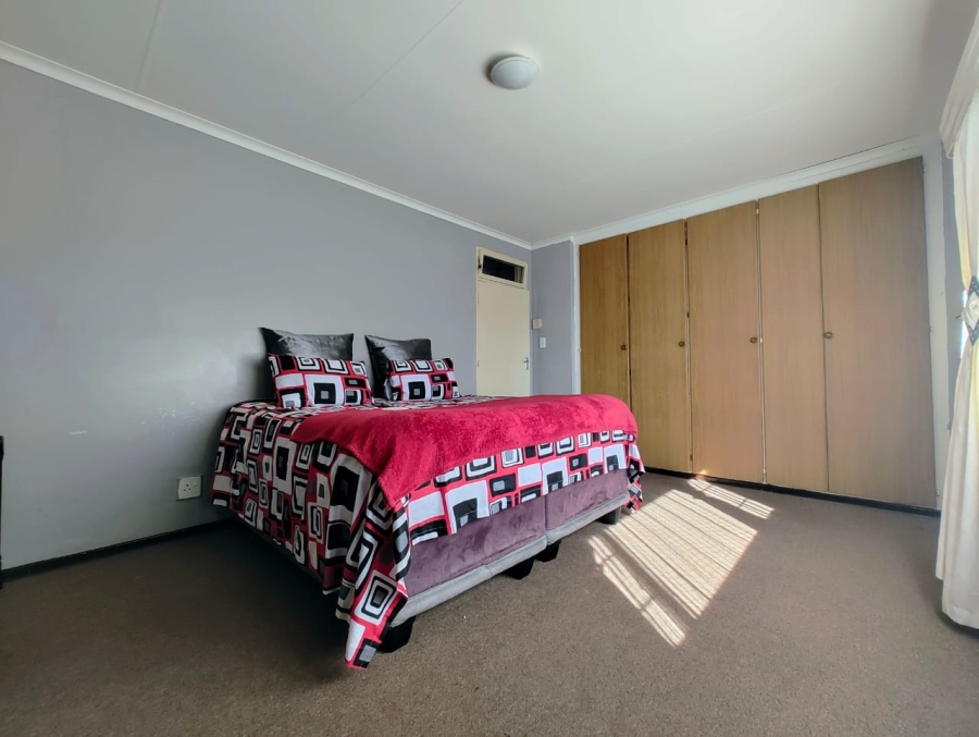 3 Bedroom Property for Sale in Volksrust Mpumalanga