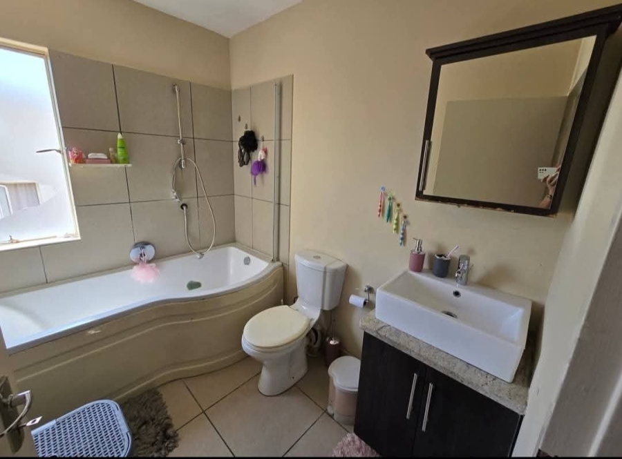 To Let 4 Bedroom Property for Rent in Nelspruit Ext 37 Mpumalanga