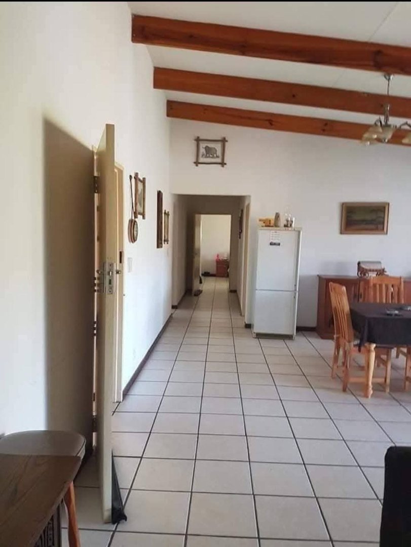 To Let commercial Property for Rent in White River Estates Mpumalanga