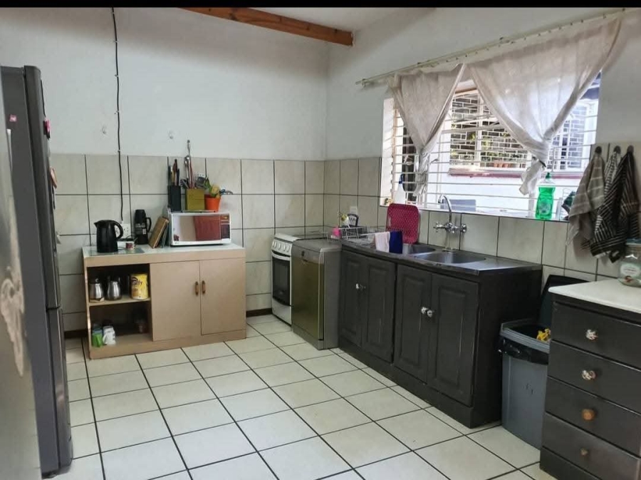 To Let commercial Property for Rent in White River Estates Mpumalanga