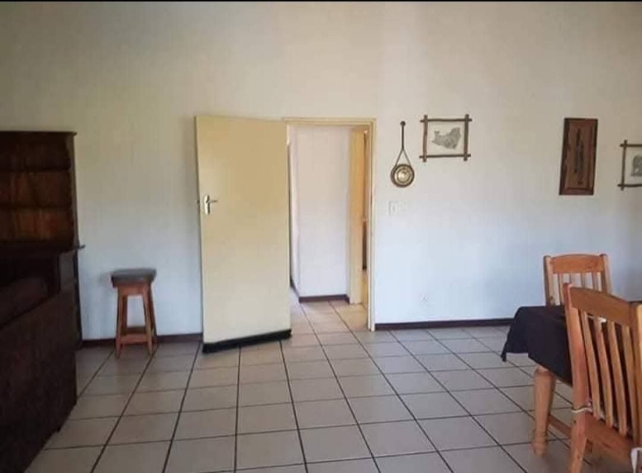 To Let commercial Property for Rent in White River Estates Mpumalanga