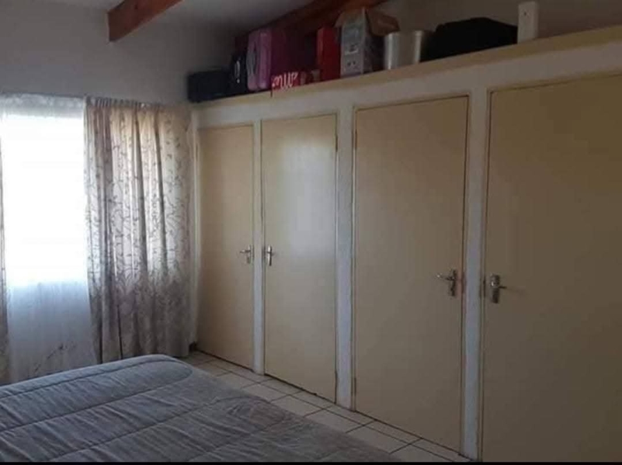To Let commercial Property for Rent in White River Estates Mpumalanga
