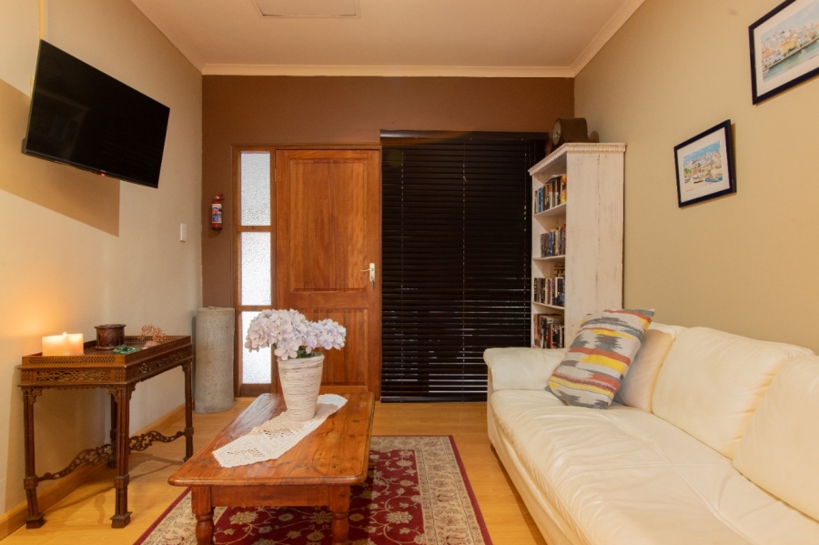 To Let 1 Bedroom Property for Rent in White River Country Estate Mpumalanga