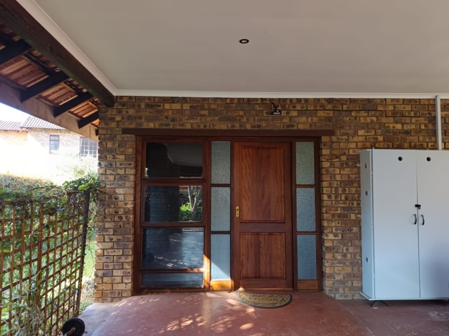 To Let 1 Bedroom Property for Rent in White River Country Estate Mpumalanga