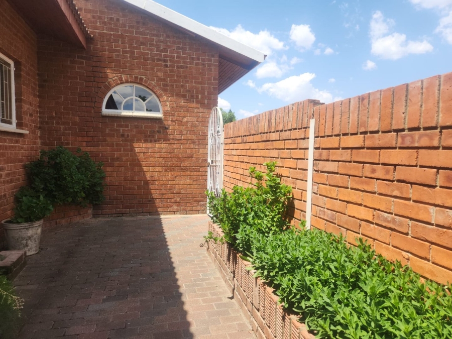 To Let 3 Bedroom Property for Rent in Standerton Mpumalanga
