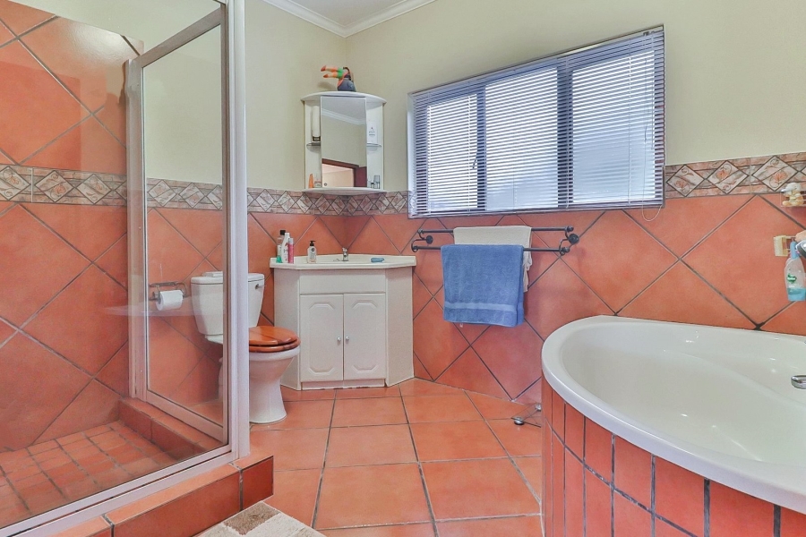 4 Bedroom Property for Sale in White River Country Estate Mpumalanga